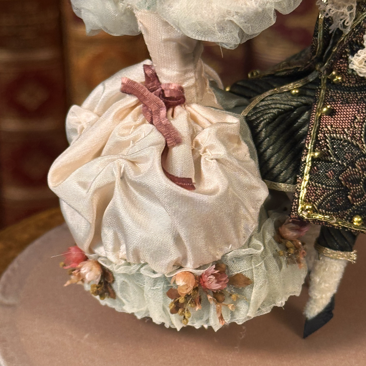 Vintage Reuge-Philippart Danseurs Music Box - Pink Satin