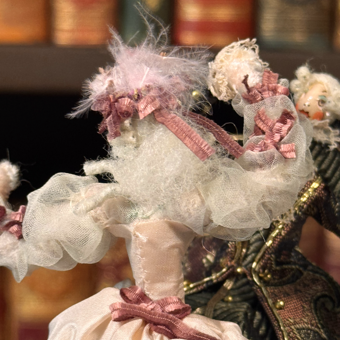 Vintage Reuge-Philippart Danseurs Music Box - Pink Satin