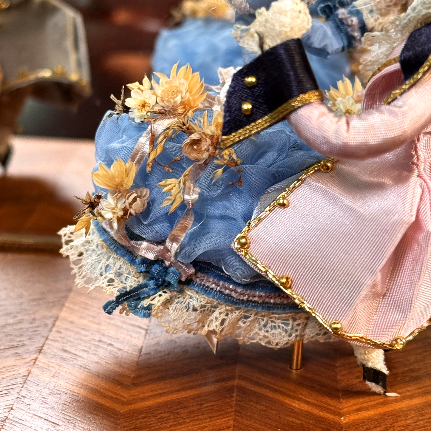 Rare Reuge-Philippart "Miroir Magique" (Magic Mirror) Ballroom Diorama