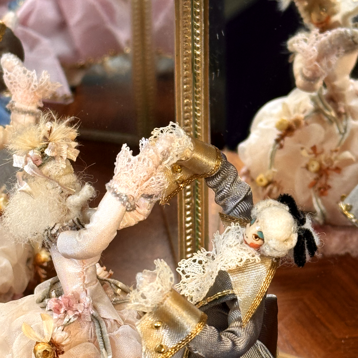 Rare Reuge-Philippart "Miroir Magique" (Magic Mirror) Ballroom Diorama